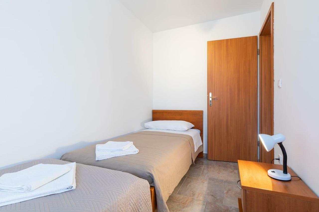 Apartmani Dujmovic Medulin Exterior photo